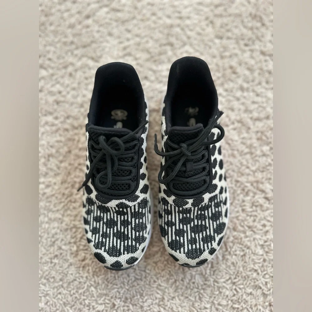 Athletic Works Women's Soft Running Sneakers in a leopard print size 6